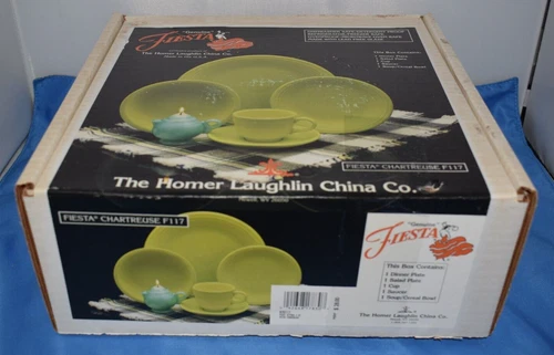 NEW Fiestaware Chartreuse 5 Piece Place Setting Fiesta Retired Dish Set NIB USA