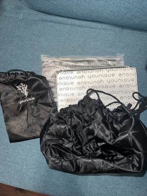 2 Piece younique makeup bag Plus Scarf