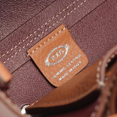 ハンドバッグ TOD'S HAND BAG (XBWAPAFL000QRI 9P13) 楽天市場】TOD'S(トッズ)( XBWAPAFL000QRI) レザー バッグ