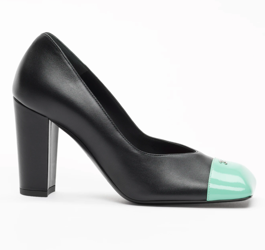 NEW 26S Chanel Black Lambskin Green Patent Toe Pumps Shoes NEW 26S Chanel Black Lambskin Green Patent Toe Pumps Shoes