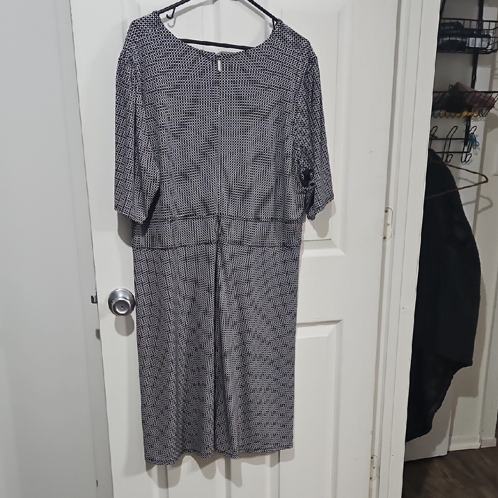 Michael Michael Kors Black & White Geometric Dress | Plus Size 2X thumbnail 4