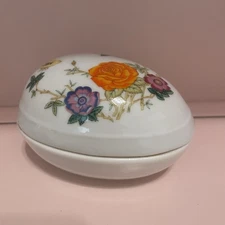 Vintage Takahashi San Francisco Oval Floral Porcelain Candle Egg Box Japan