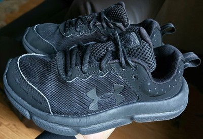 Sz 4Y Big Kids UNDER ARMOUR CHARGED ASSERT 10 Black Running Shoes