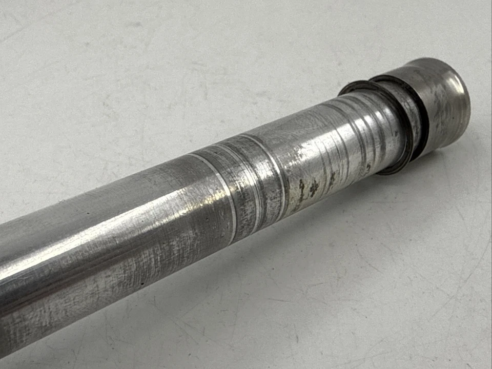 Zipp 182 Rear Axle for Rim Brake EXCELLENT USED - Image 4 of 4