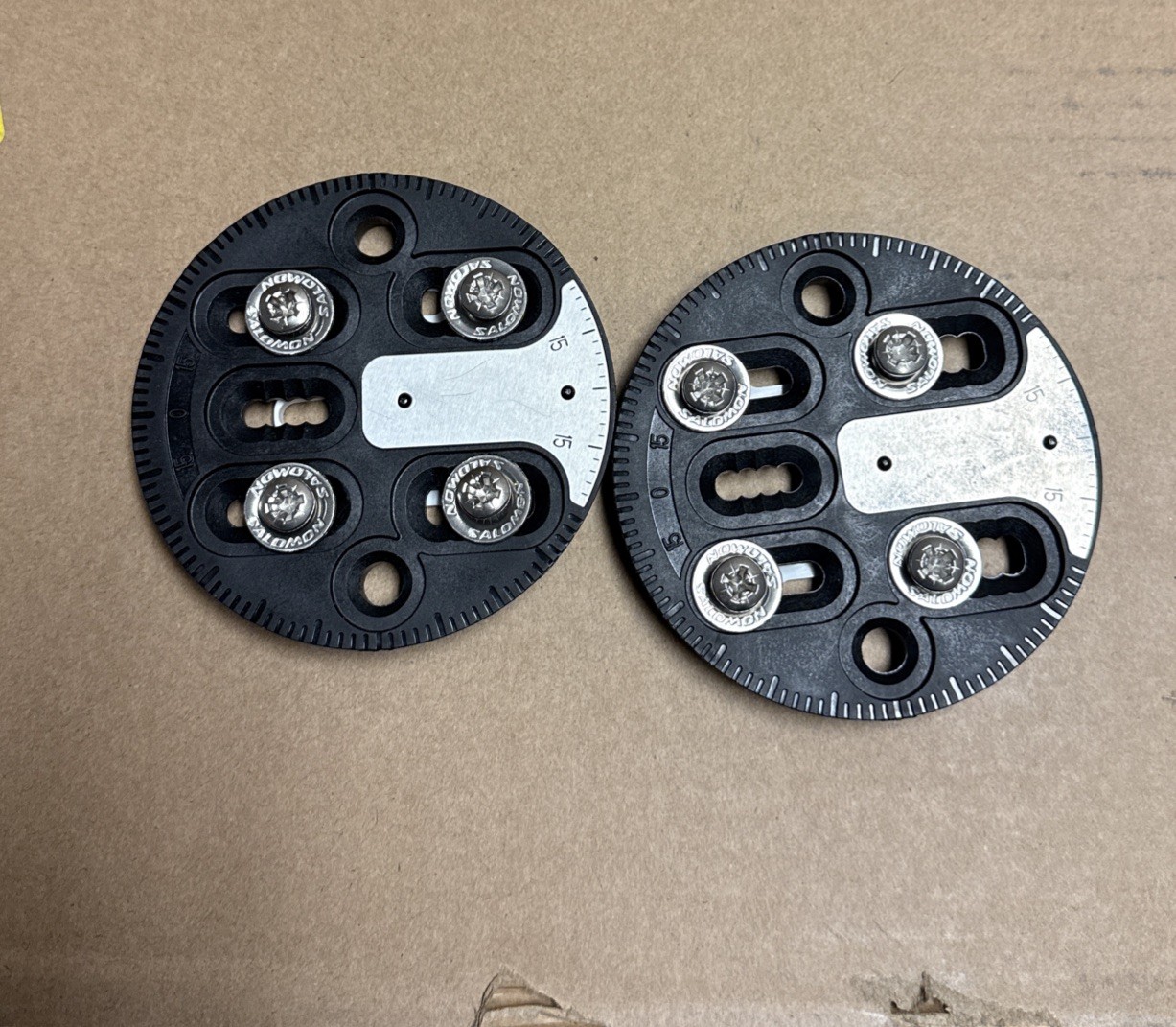 NUOVISSIMI attacchi snowboard Salomon dischi e viti M6 Burton ICS Channel