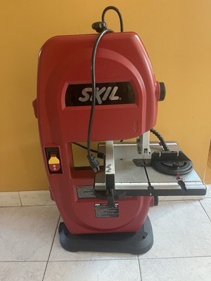 SKIL 3386 Benchtop 9'' Band Saw, 120v for Wood and Metal Cutting Projects