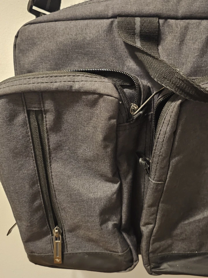 Solo 纽约 15.6 英寸 便携式电脑 平板电脑 携带 可转换包 旅行背包 灰色 — 第 3/4 张图片