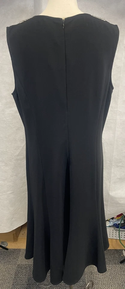 Vestido Vaina St. John Tejido Sin Mangas Espiga Cuello en V Nuevo con Etiquetas Talla 14/L Foto 4 de 4