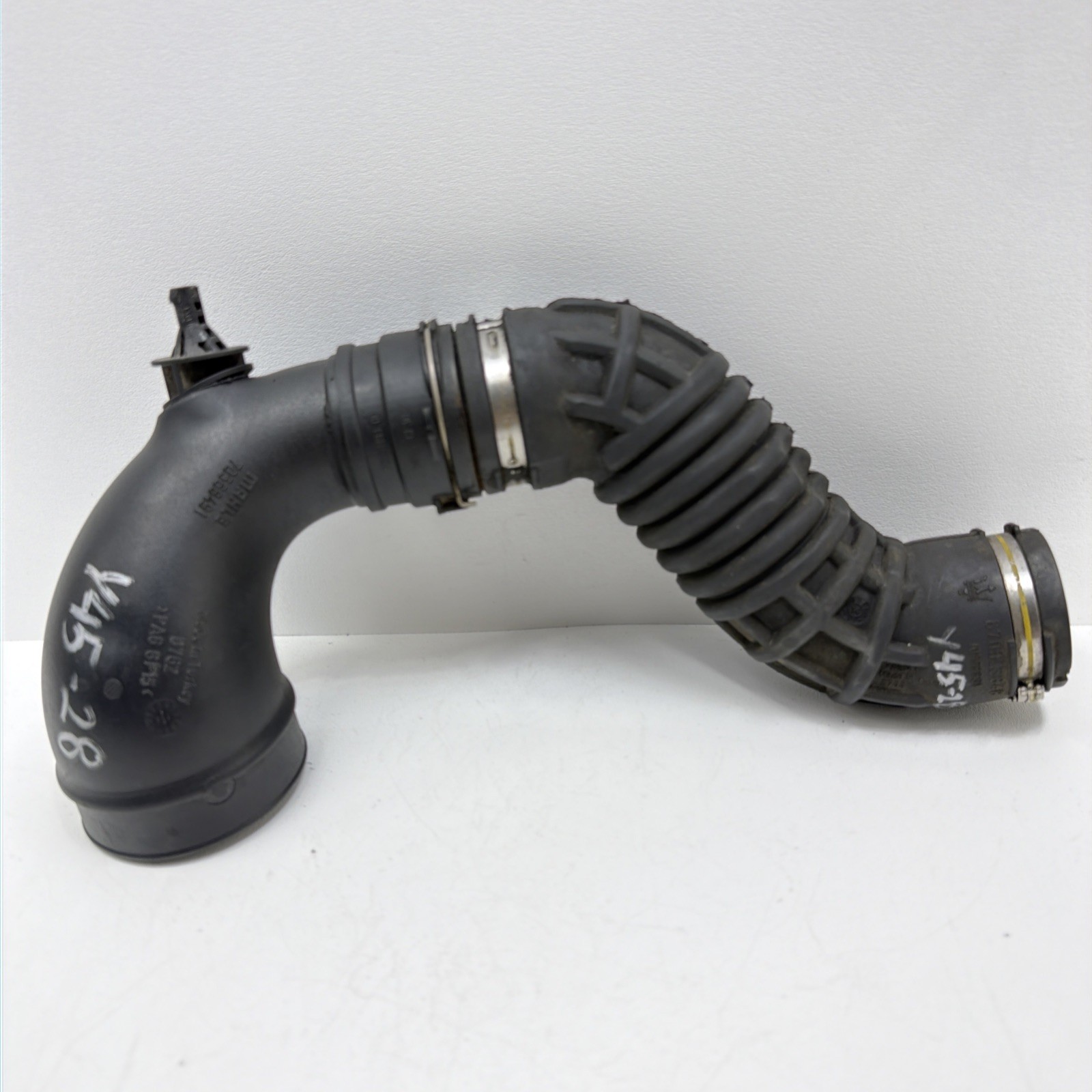 🟢14-22 Maserati Quattroporte M156 Engine Right Air Intake Duct Pipe Hose OEM🟢