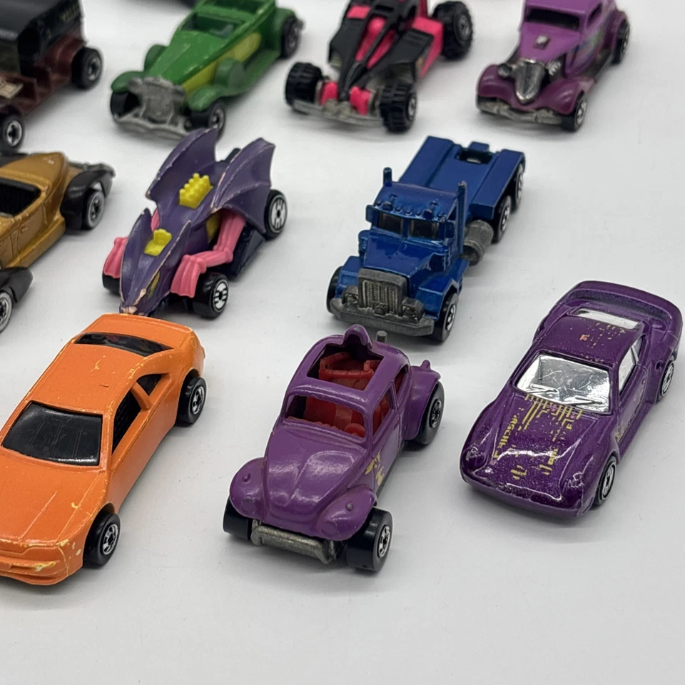 Lot of 22 Vintage Hot Wheels Diecast Vehicles Cars Trucks Assorted 70s 80s 90s - Image 4 of 4