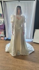 Pearl-colored wedding dress, size 10, 90s style, new free veil 
