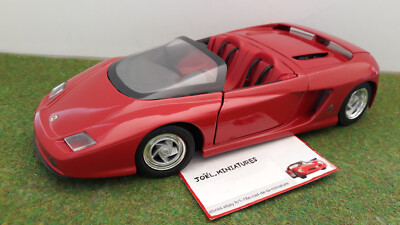 FERRARI MYTHOS PININFARINA cabriolet rouge ceintures noires 1/18