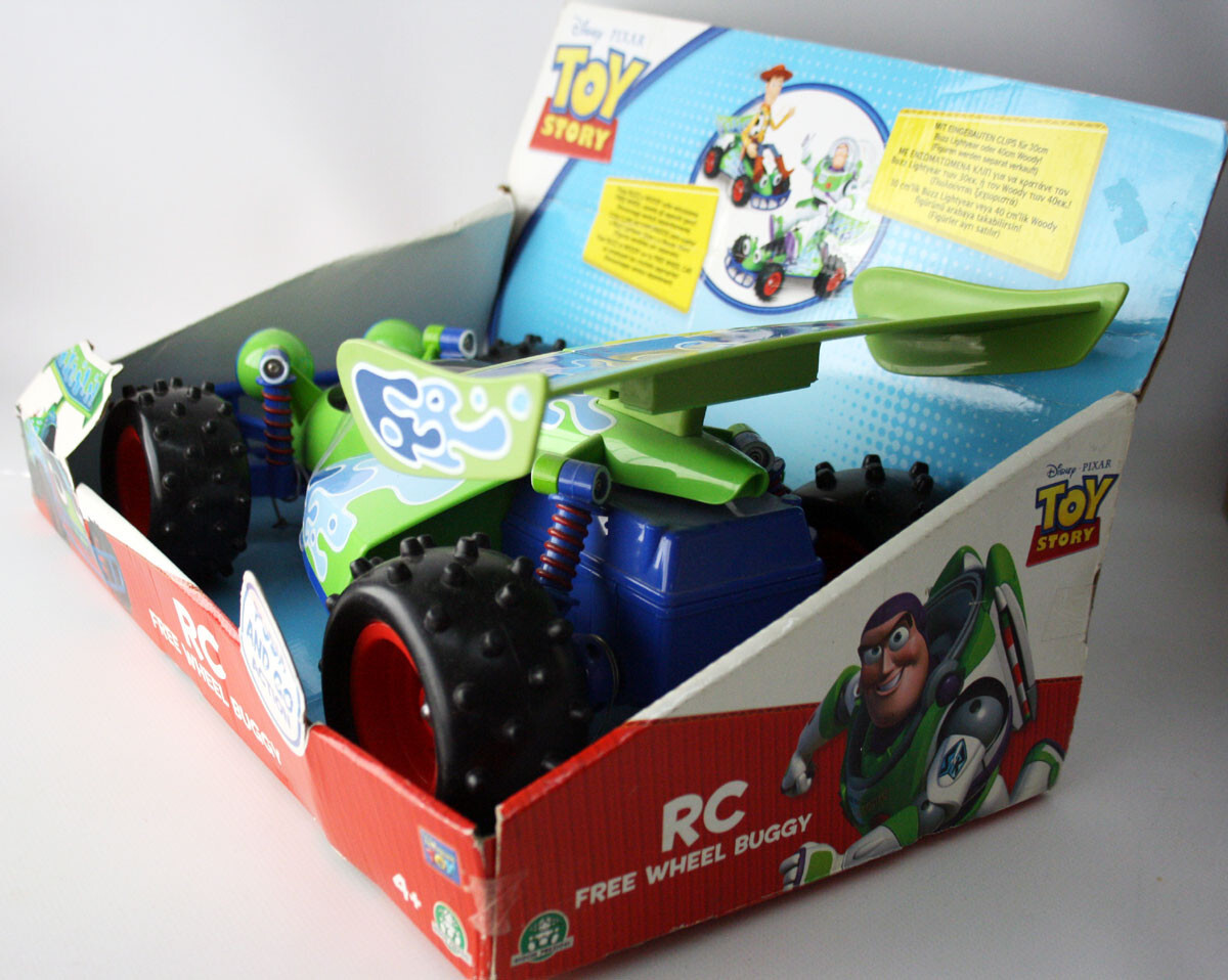 トイストーリー　フィギュア　RC Free Wheel Buggy Amazon.com: Toy Story Disney Pixar RC Free Wheel Buggy Car