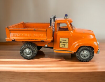 VINTAGE TONKA TOYS Ford State Hi-Way 975 Hydraulic Dump