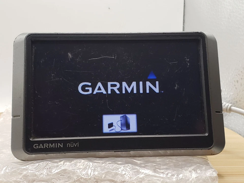 Sistema de navegação automotiva GPS Garmin NUVI 200W liga a leitura - Imagem 2 de 4