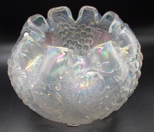 Dugan White Carnival Grape Delight Rose bowl. Measures 4" Beautiful Iridescence - Picture 3 of 6