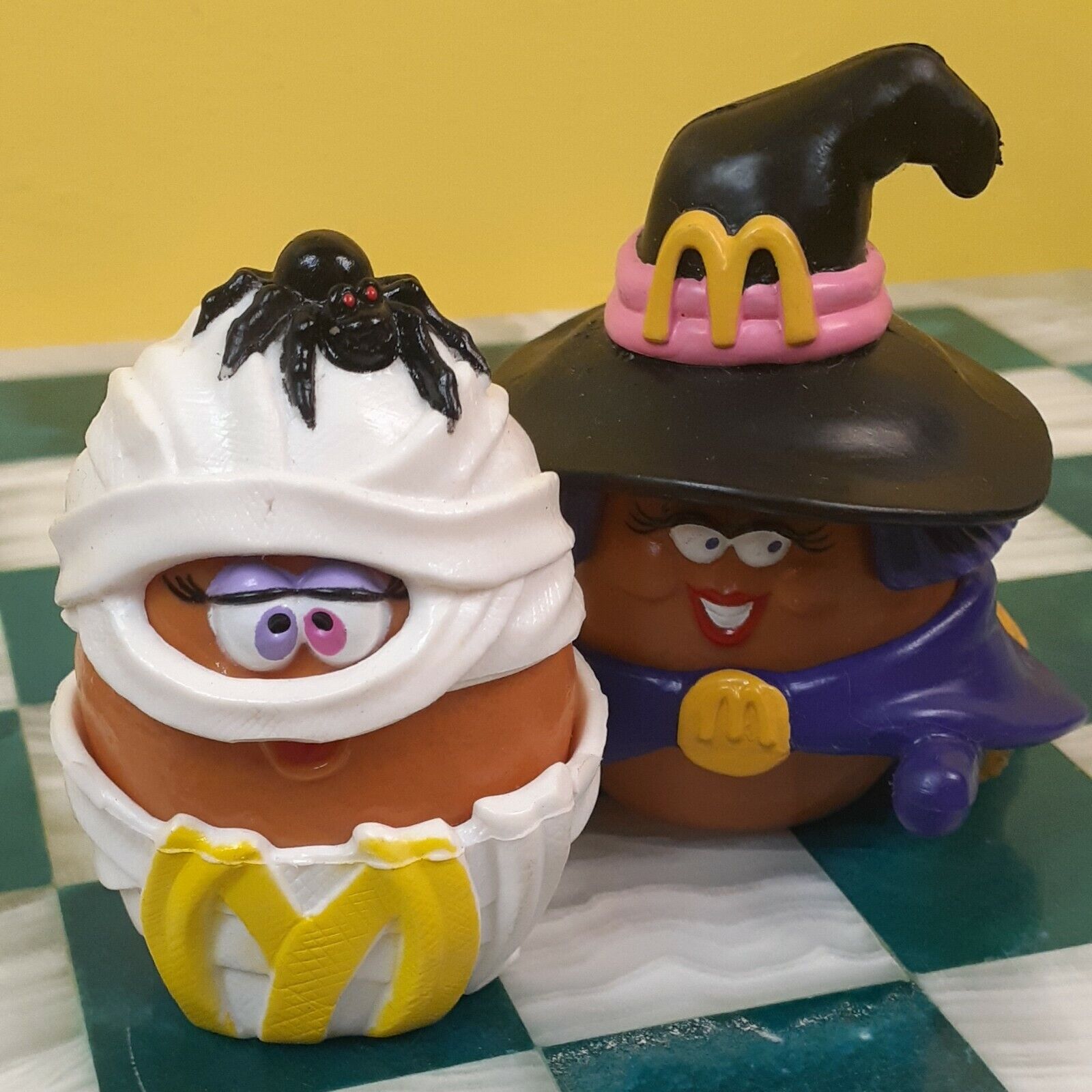 (2) McDonalds 1992 McNugget Buddies Happy Meal Toys Mummy and Witch Figurines