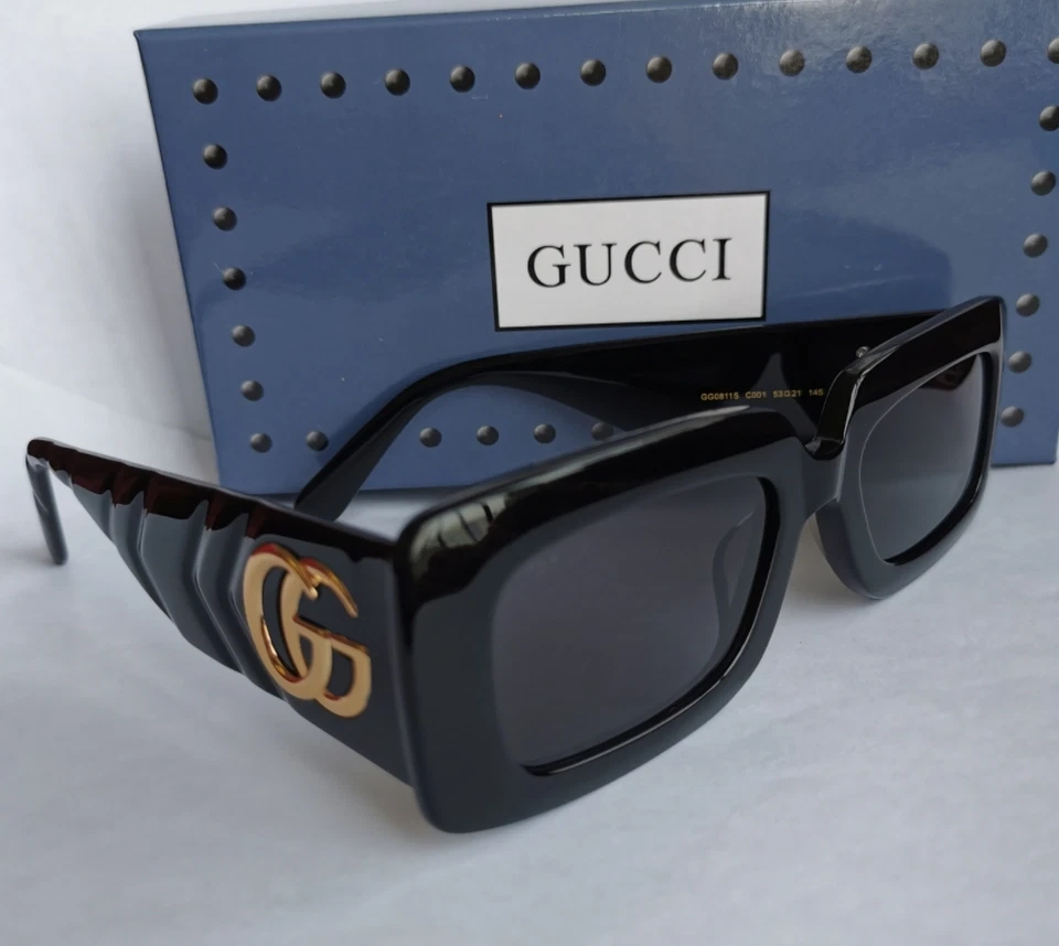 AUTHENTIC GUCCI GG0811S THICK RIM RECTANGLE QUILTED SUNGLASSES IN BLACK - Image 4 of 4
