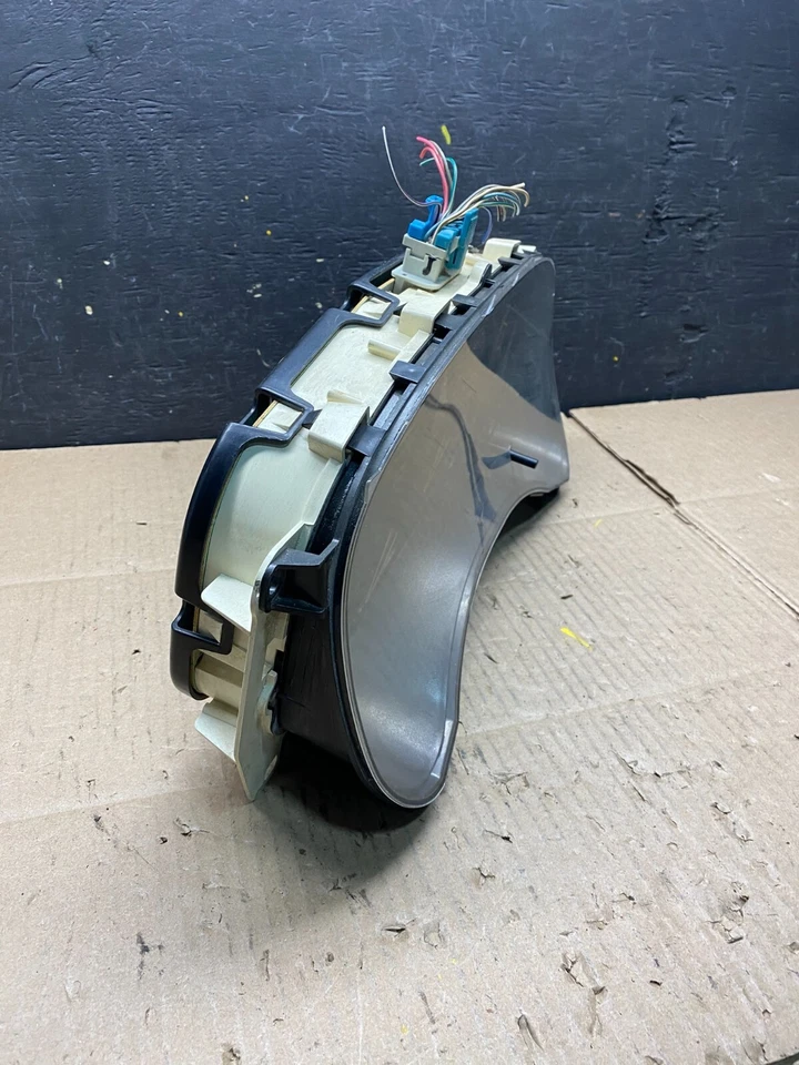 Cuadro de instrumentos velocímetro Silverado/Sierra/Yukon/Tahoe 2000 a 2002 L6757 Foto 2 de 4