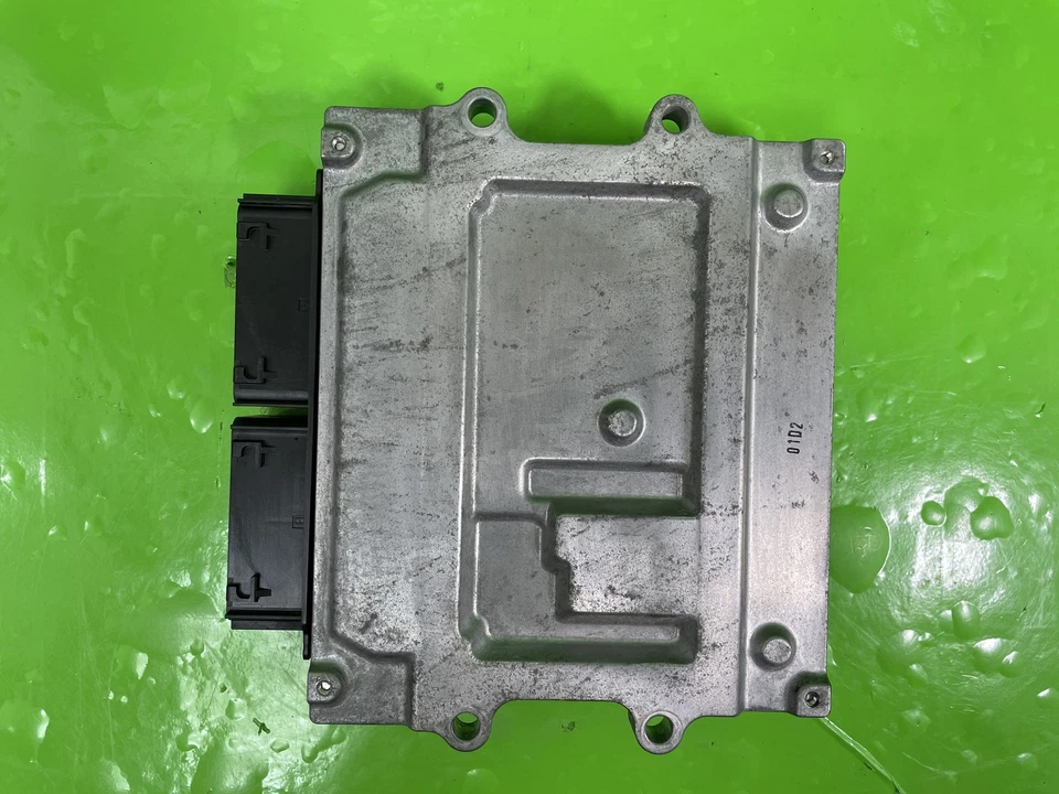 VOLVO XC40 V60 V90 XC90 ECU 2.0 DIESEL ENGINE CONTROL UNIT 32242005 2018-2022 - Image 2 of 4