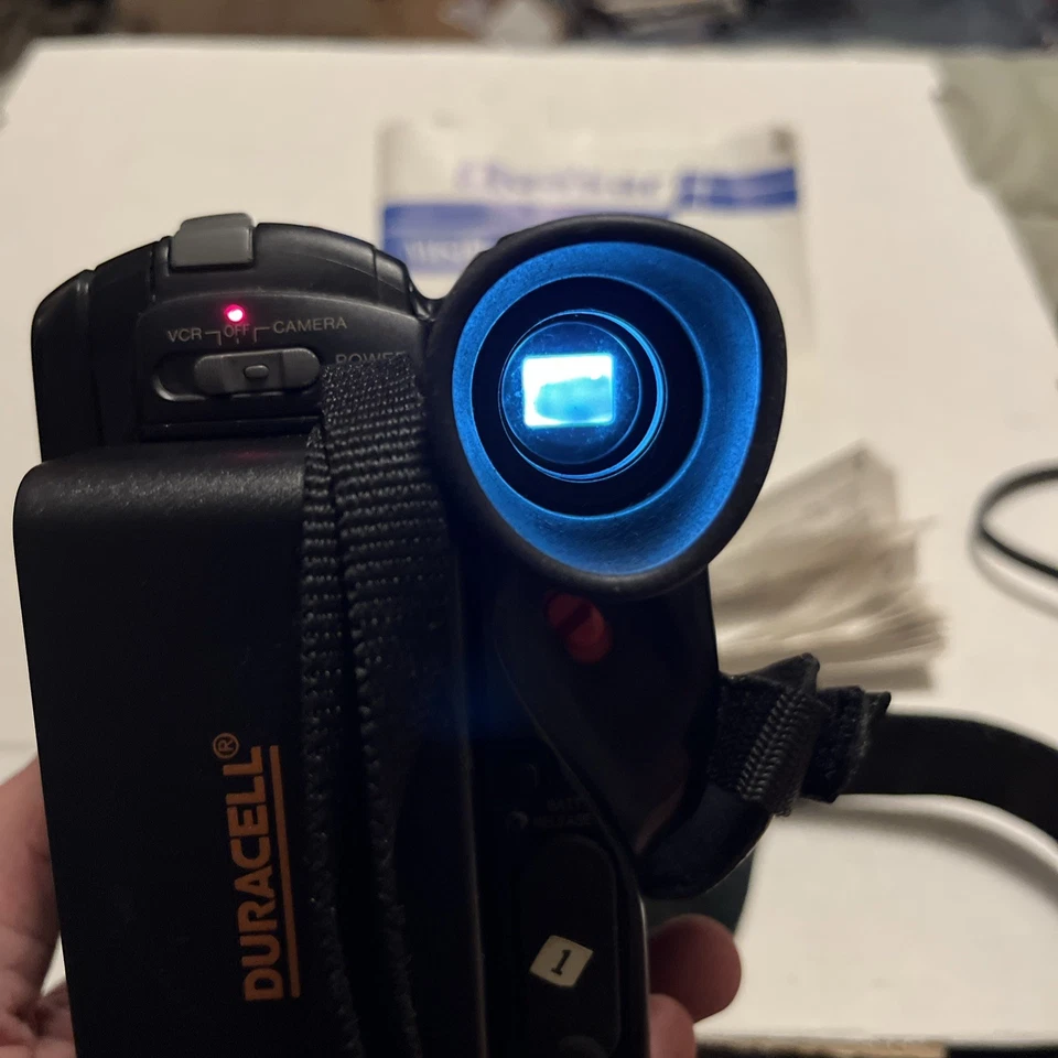 Quasar Quarterback VHS-C Camcorder VM508 Digital EIS 1991 With Accessories WORKS - Image 4 of 4