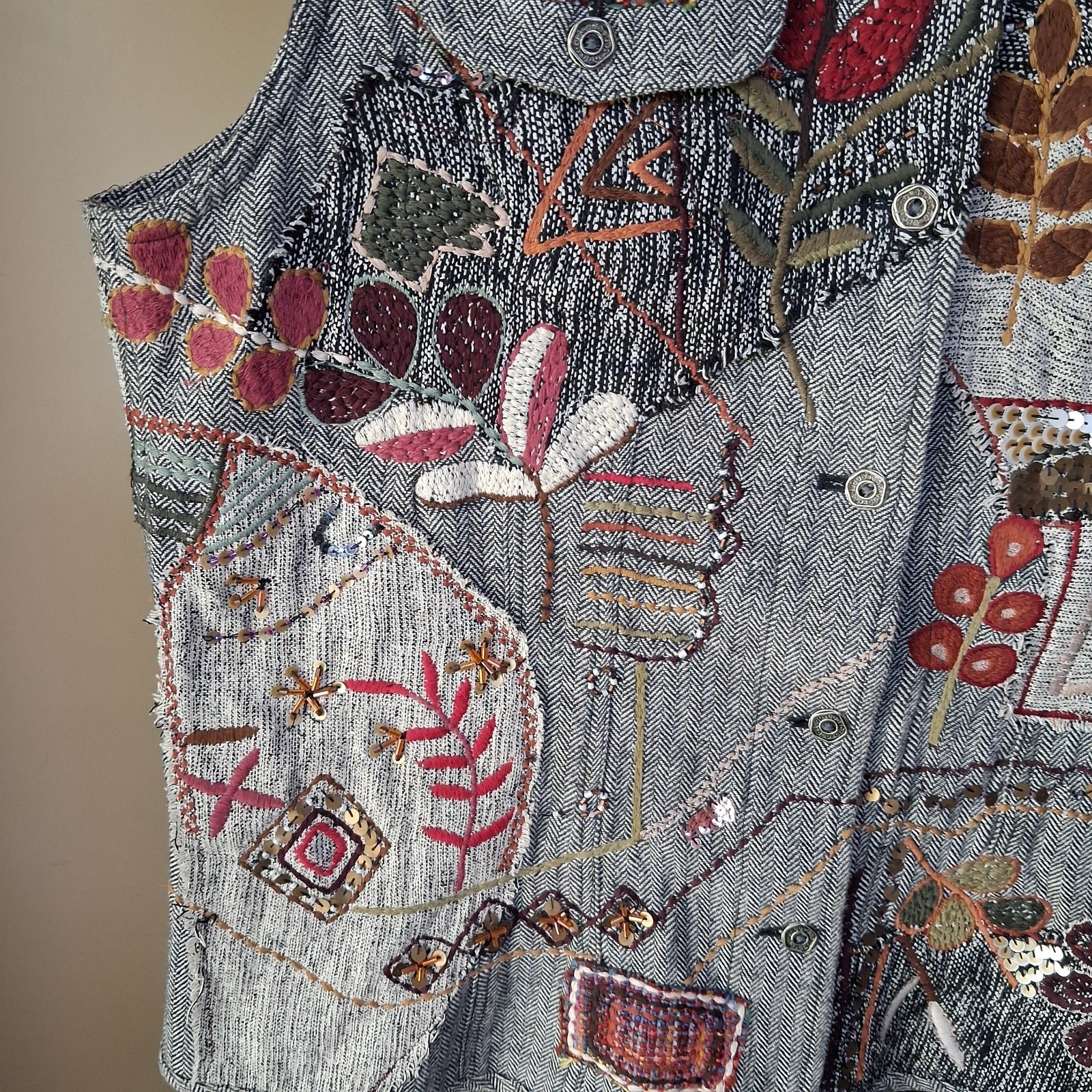 Chico's Vintage Patchwork Embroidered Button Up V… - image 4