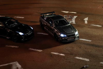 Kyosho 1:64 Nissan Nismo GTR R34 CRS Version Gray MOTN LED Base