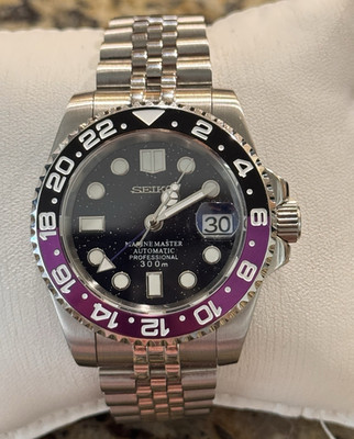 Seiko Marine Master Automatic 300m Diver GMT Bezel 40mm Black Dial Date