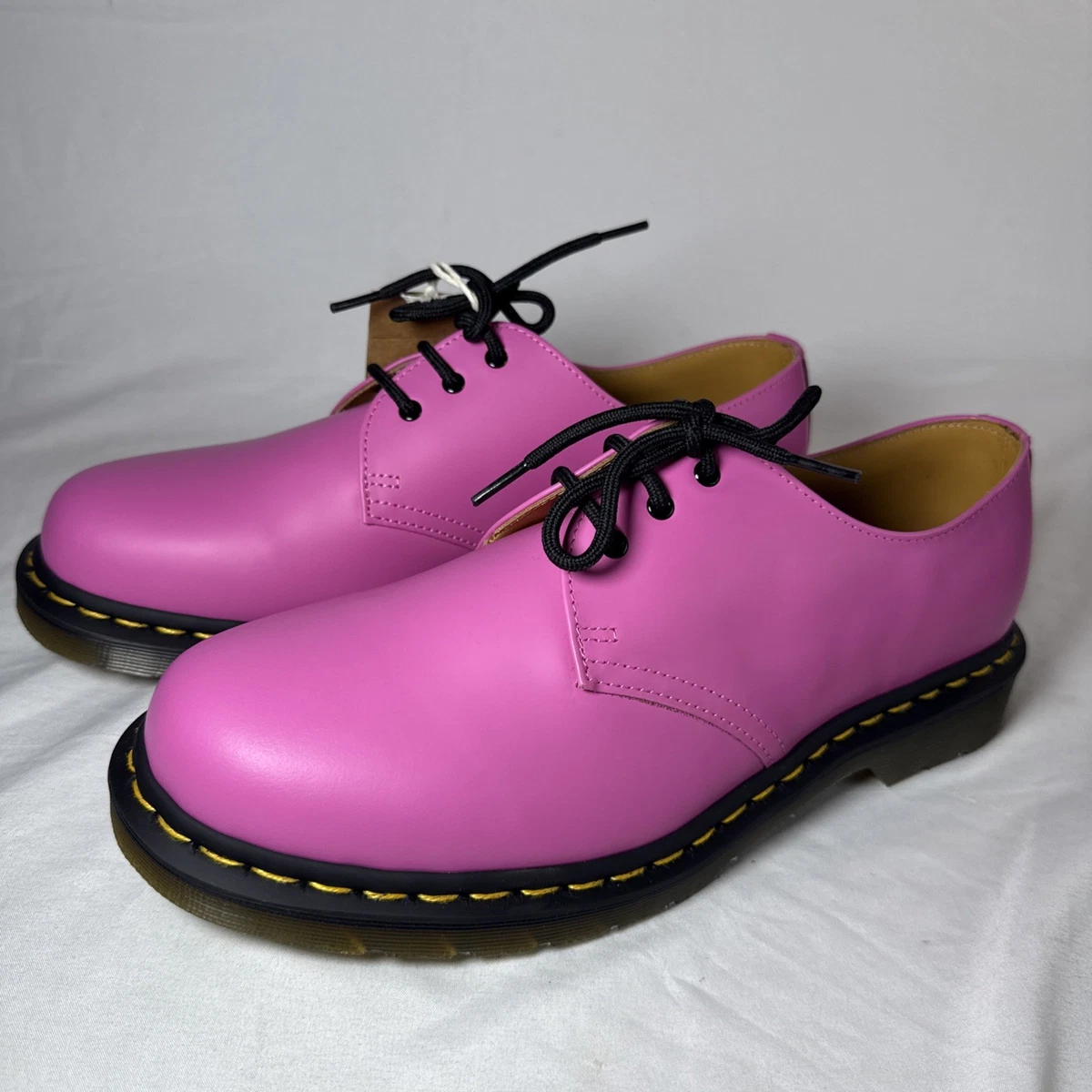 hot pink and black dress shoes Hot Pink Pocket Square with Black Shoes Outfits (24 ideas & outfits)