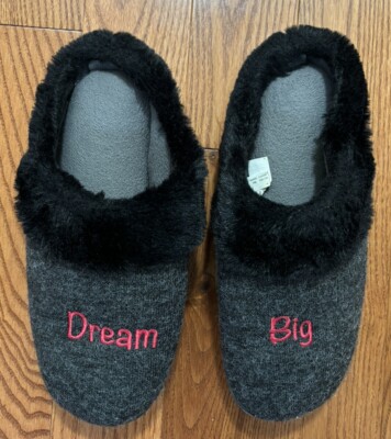 DREAM BIG GRAY SLIPPERS SIZE 7.5-8