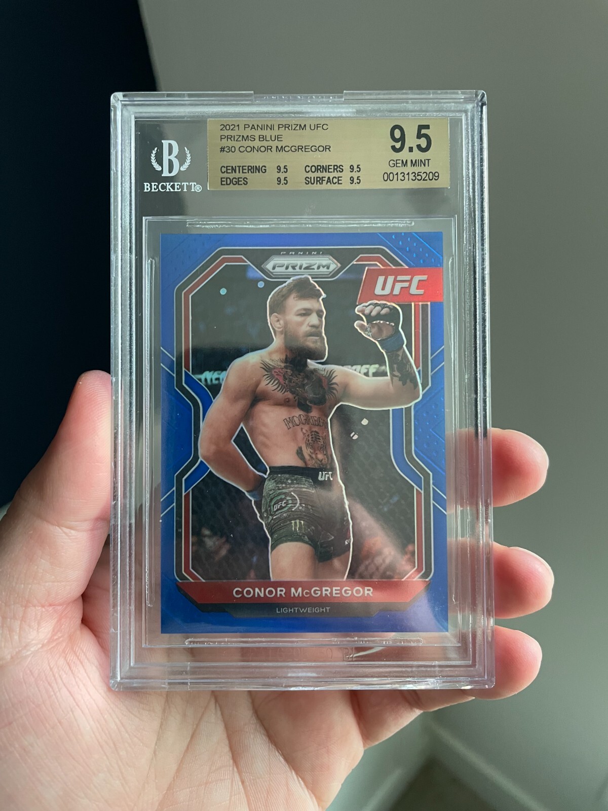 Conor McGregor Blue Prizm /199 - 2021 Panini Prizm UFC Debut #30 - BGS 9.5 GM