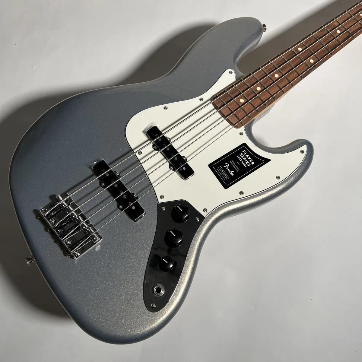 Fender player jazz bass silver deals
