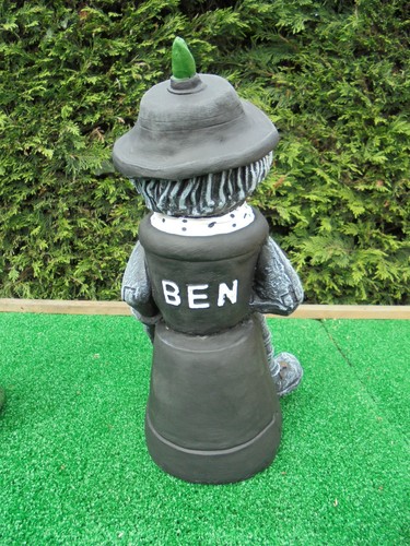 Ben the flowerpot man concrete garden ornament - Picture 2 of 3