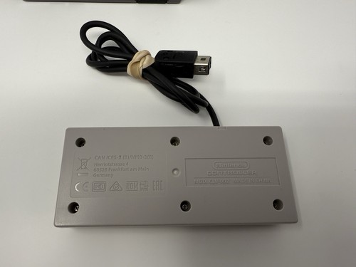 Nintendo NES Classic Edition Mini Console w/ Controller & Cables Genuine CLV-001 - Picture 3 of 6