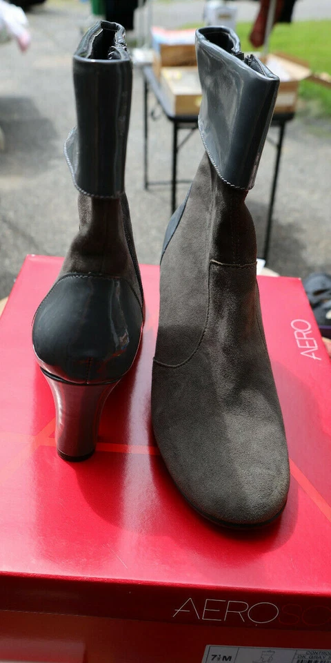 Botas de tornozelo femininas aerossóis torre controle tamanho 7,5M cinza escuro camurça novas em Bo - Imagem 4 de 4