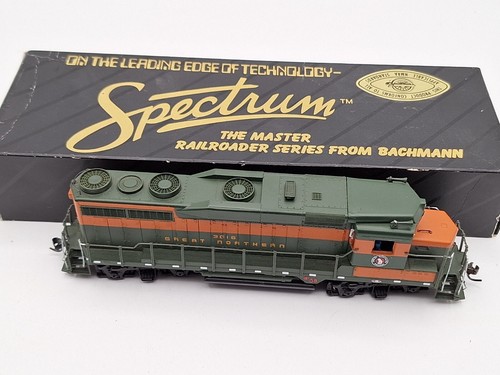 HO Scale Bachmann Spectrum Locomotive GP-30 Diesel Great Northern 3016 DC tested | Zustand: Used