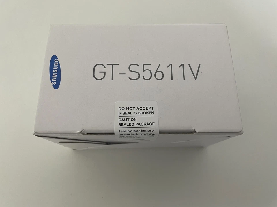 BRAND NEW SAMSUNG GT-S5611 SIM FREE PHONE - BLUETOOTH - 5MP CAMERA - 3G - RADIO - Image 3 of 4