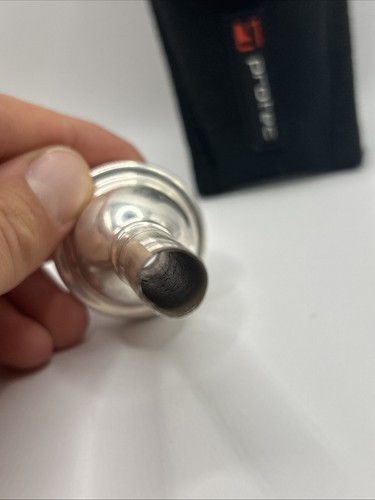 Boquilla trombón de caña pequeña Vincent Bach 5G con estuche - Imagen 4 de 14