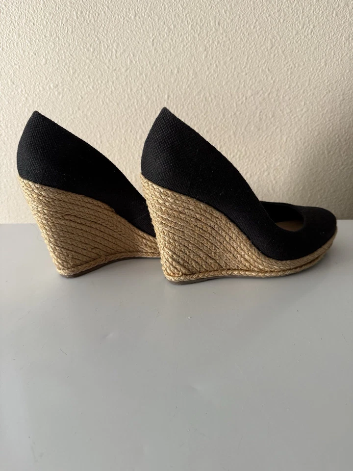 Alpargata Schutz negra y tostada cuña talla 8 elegante pero cómoda Foto 4 de 4