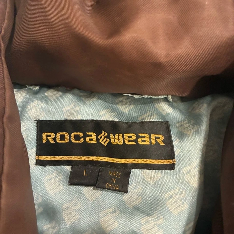 Jaqueta Rocawear Vintage Y2K Feminina com Capuz de Pele Marrom Tamanho G - Imagem 3 de 4