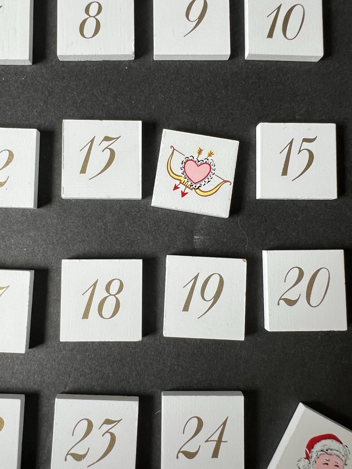 1995-12pc Adorable Ashton Drake Babies Wood Display Perpetual Calendar