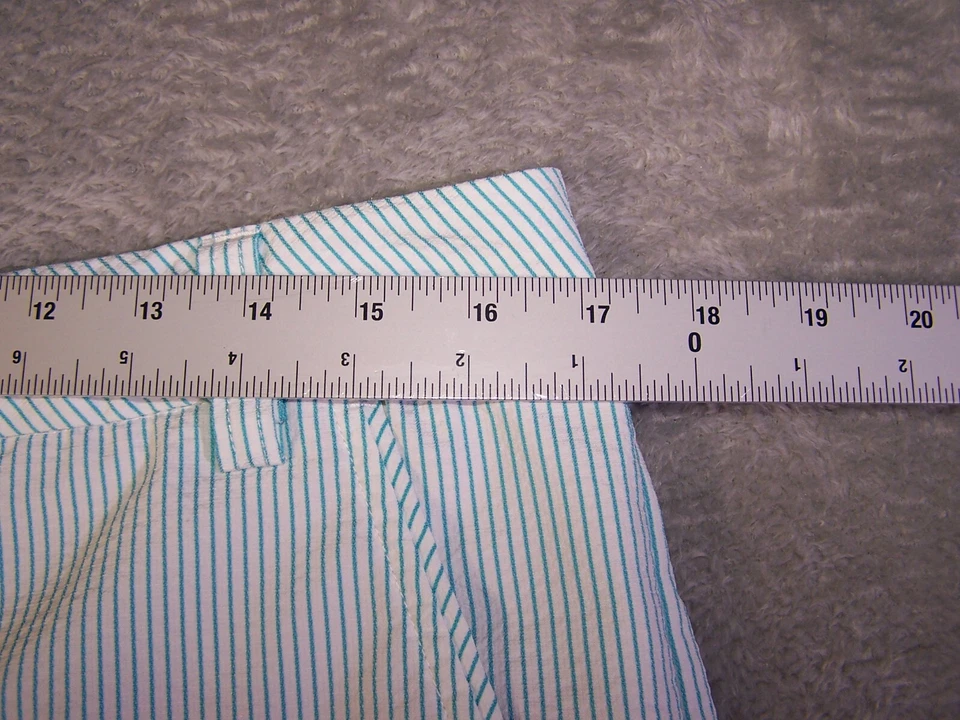 Puma Shorts Men's Stretch Seersucker Lightweight White Green Stripe Golf 34X10.5 - Image 2 of 4