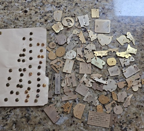 1960s - 90's Lions Club State Pinbacks Fraternal Organization Pins LOT of 100 - Picture 14 of 14