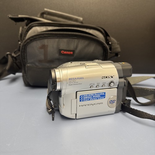 Sony Handycam Digital Video Camera Recorder DCR-DVD201 W/Battery Read