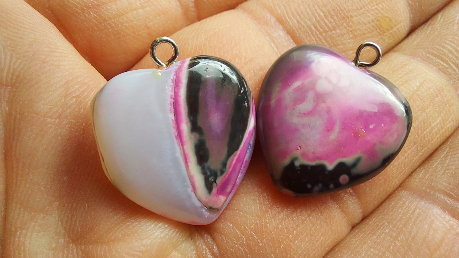 Pendentifs boucles d'oreilles coeurs agate violet blanc noir pour un cadeau unique