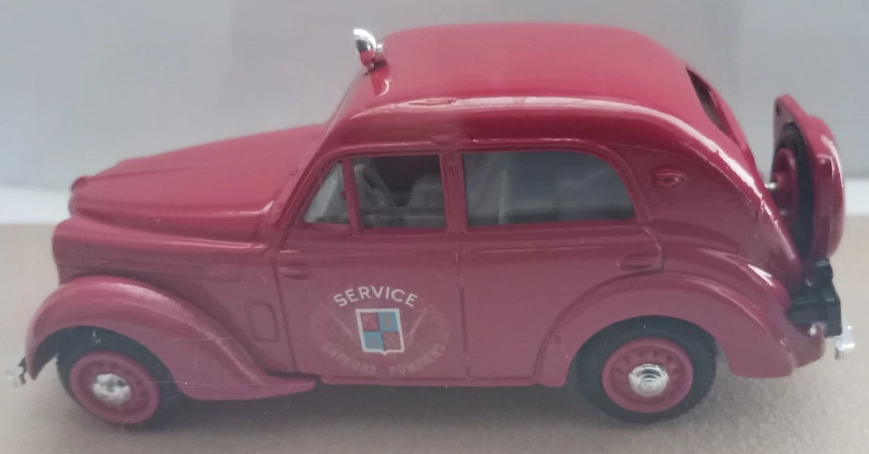 Renault Juva 4 Berline Service Sapeurs Pompiers Eligor 1014 1938 como nuevo en estuche Foto 3 de 4