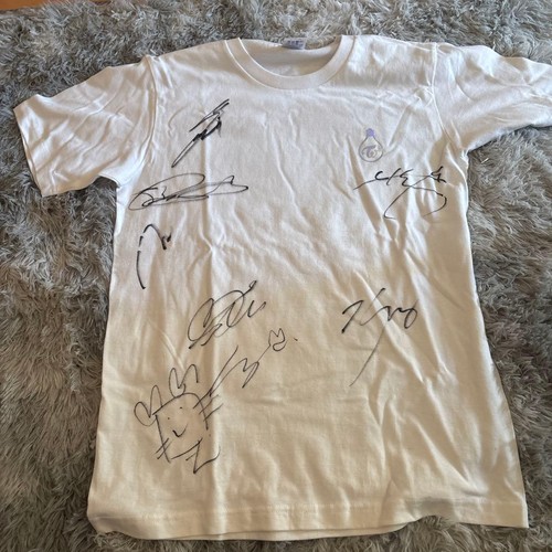 TWICE autographed T-shirt
