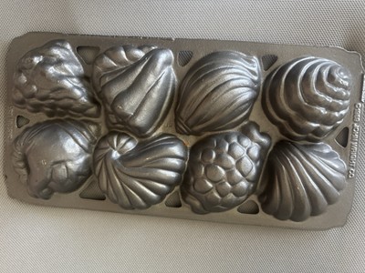 John Wright Co 1989 Cast Iron   Sea Shell   Muffin   Cornbread Pan/Mold