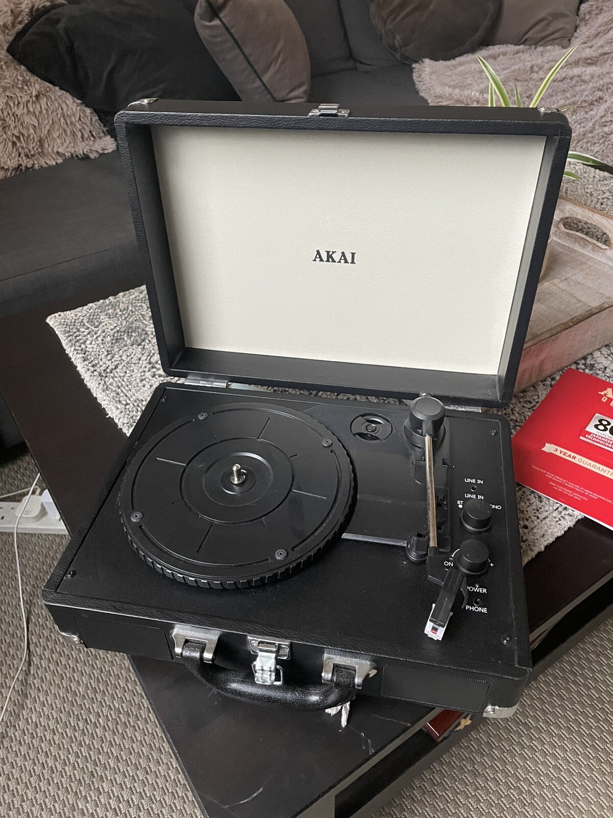 AKAI A60011N Retro Portable Vinyl Record Turntable Player, Briefcase