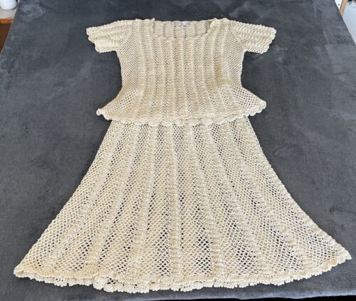 Vintage Off White 2 Piece Crochet Top Skirt SZ Small Handmade In Philippines - Afbeelding 1 van 24